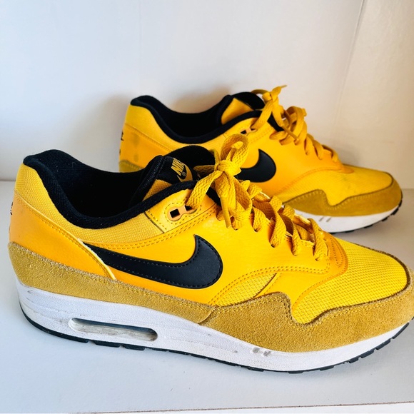nike air max 1 gold